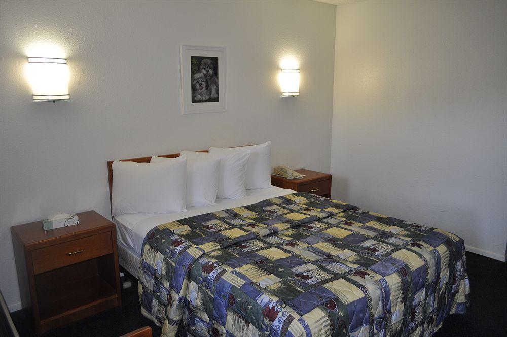 Pacific Inn Motel Ventura Bagian luar foto