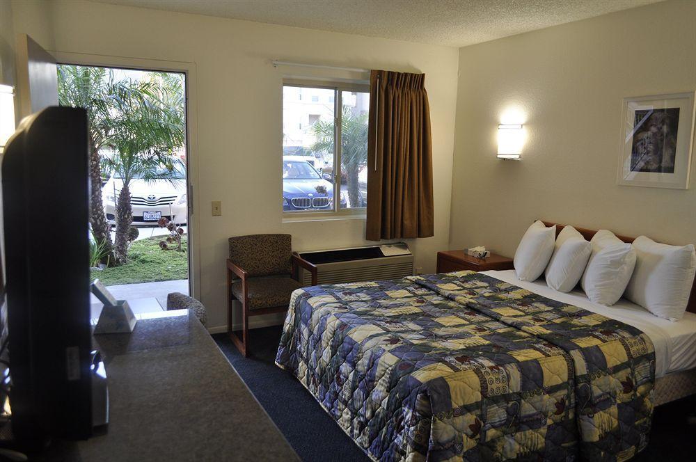 Pacific Inn Motel Ventura Bagian luar foto