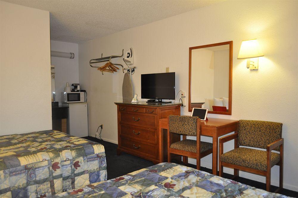 Pacific Inn Motel Ventura Bagian luar foto