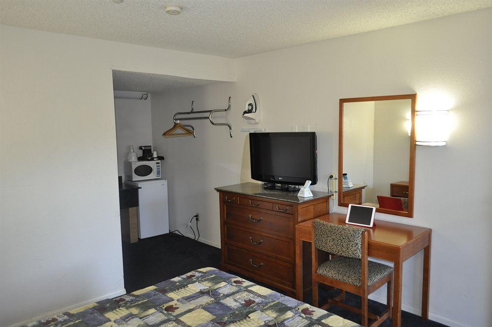 Pacific Inn Motel Ventura Bagian luar foto