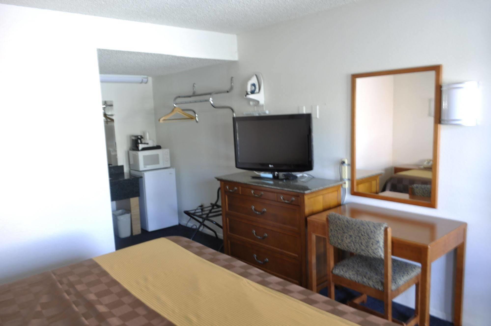 Pacific Inn Motel Ventura Bagian luar foto
