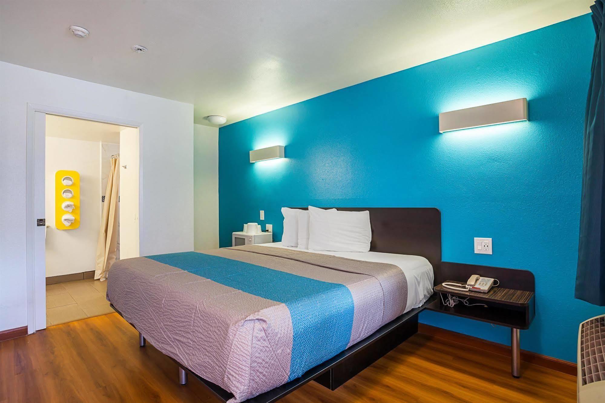 Pacific Inn Motel Ventura Bagian luar foto