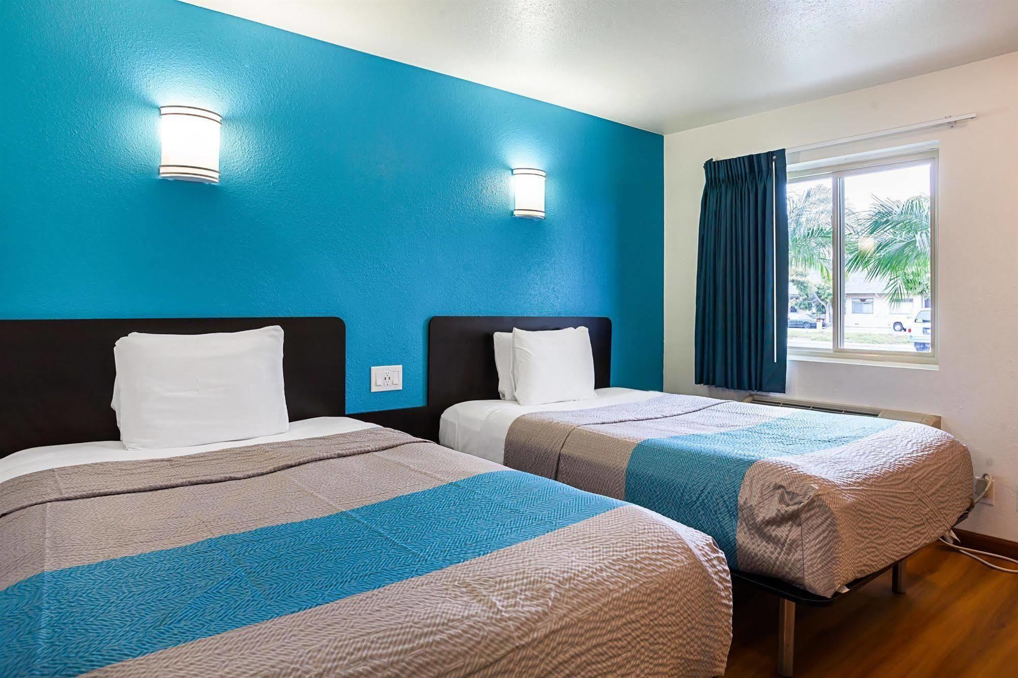 Pacific Inn Motel Ventura Bagian luar foto