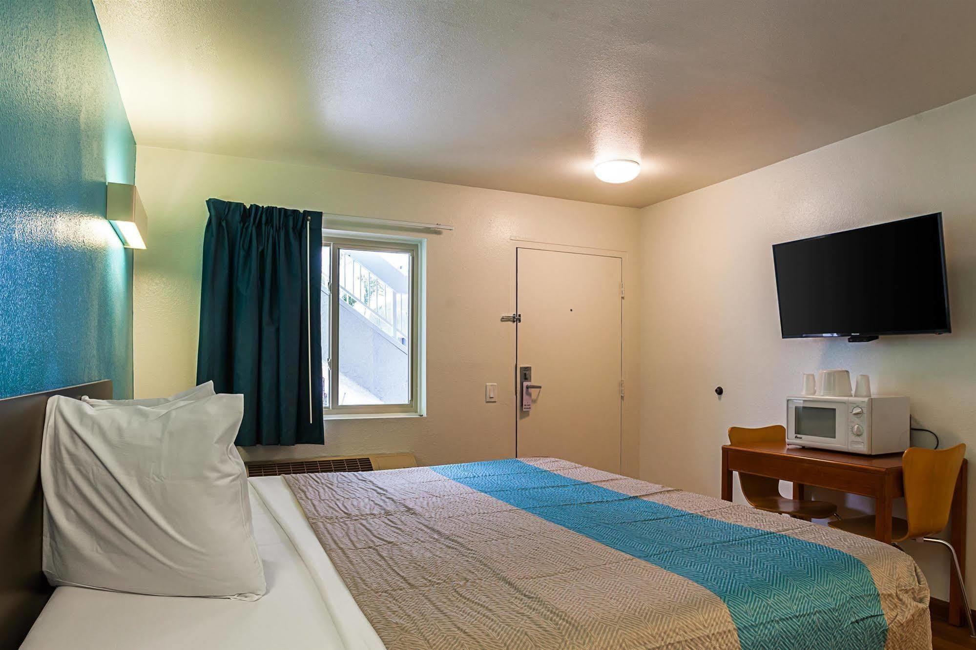 Pacific Inn Motel Ventura Bagian luar foto
